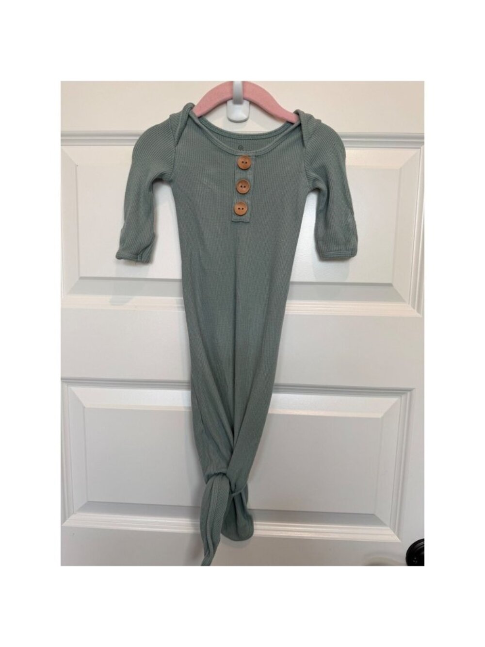 15.Caden Lane Sage Green Ribbed Bamboo Knotted Baby Gown Henley 0-3M